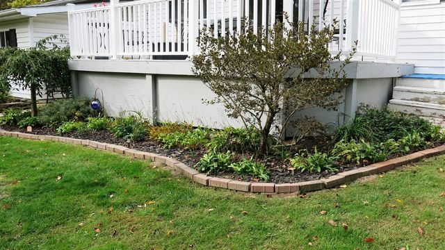 400 Parkwood Drive, Jonesville, MI 49250