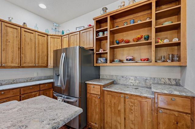 200 Cayuga Trail, Lake Kiowa, TX 76240