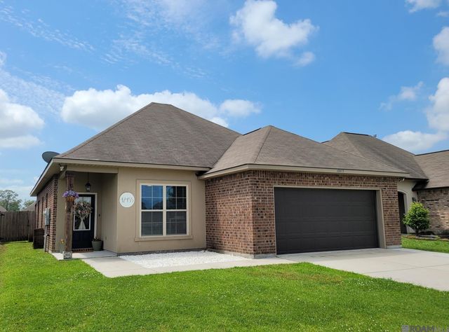 42455 Baystone Ave, Prairieville, LA 70769