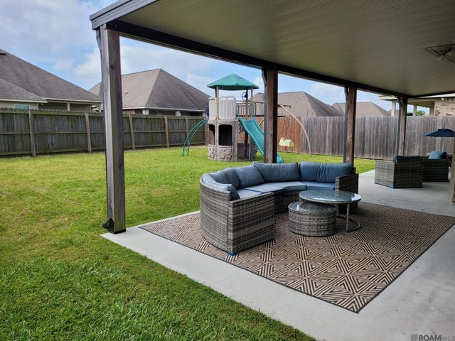 42455 Baystone Ave, Prairieville, LA 70769