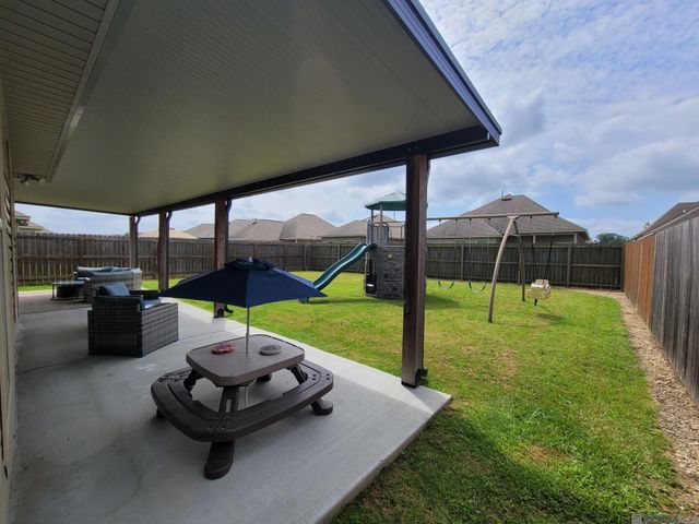 42455 Baystone Ave, Prairieville, LA 70769