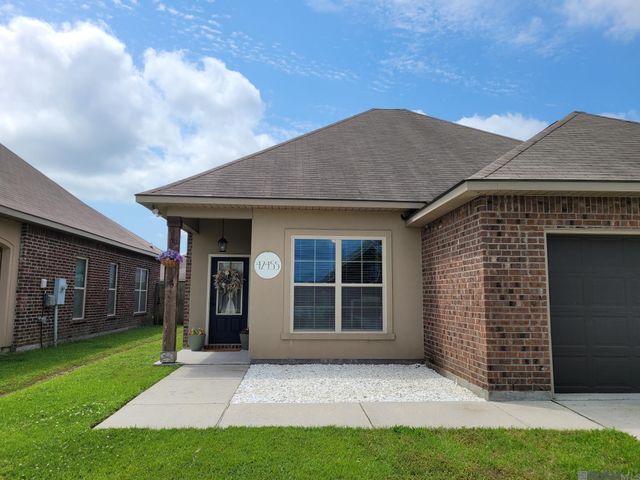 42455 Baystone Ave, Prairieville, LA 70769