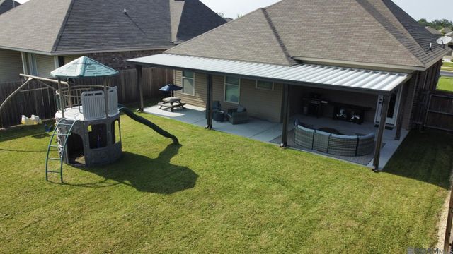 42455 Baystone Ave, Prairieville, LA 70769