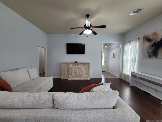42455 Baystone Ave, Prairieville, LA 70769