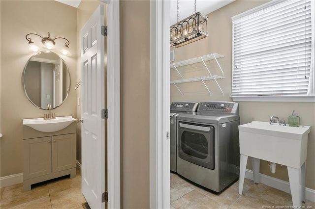 147 Lamplighter Way, Spring Lake, NC 28390