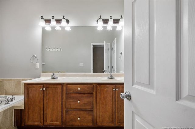 147 Lamplighter Way, Spring Lake, NC 28390