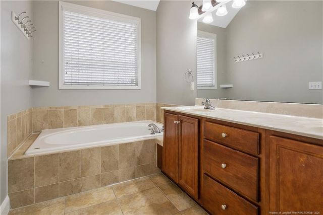 147 Lamplighter Way, Spring Lake, NC 28390