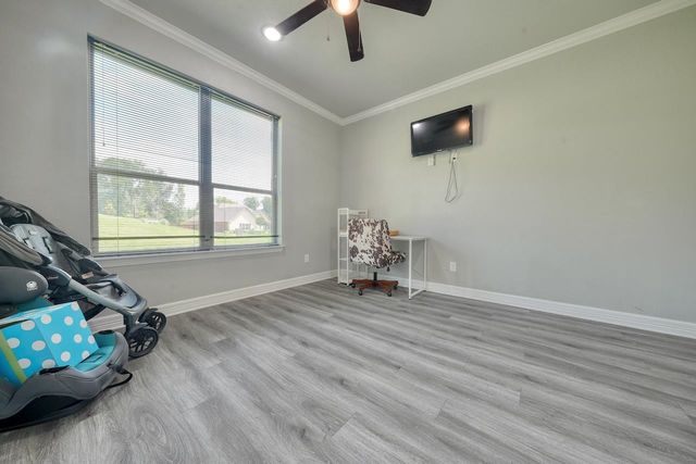 12121 Oak Grove Drive, Lindale, TX 75706