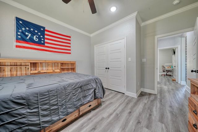 12121 Oak Grove Drive, Lindale, TX 75706
