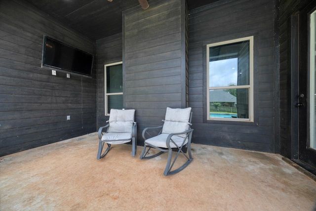 12121 Oak Grove Drive, Lindale, TX 75706