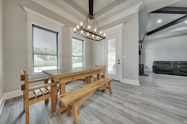12121 Oak Grove Drive, Lindale, TX 75706