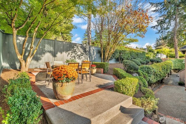 1260 108th Avenue NE, Bellevue, WA 98004