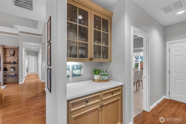 1260 108th Avenue NE, Bellevue, WA 98004
