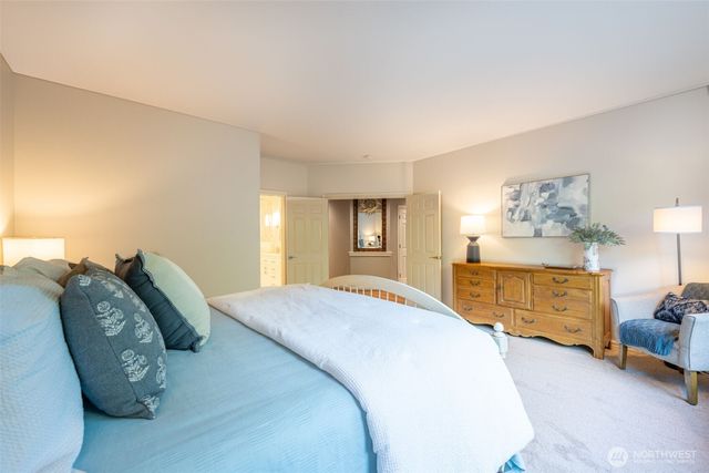 1260 108th Avenue NE, Bellevue, WA 98004
