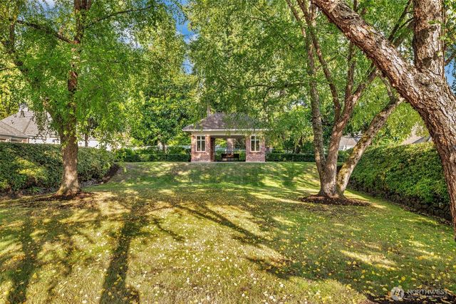 1260 108th Avenue NE, Bellevue, WA 98004