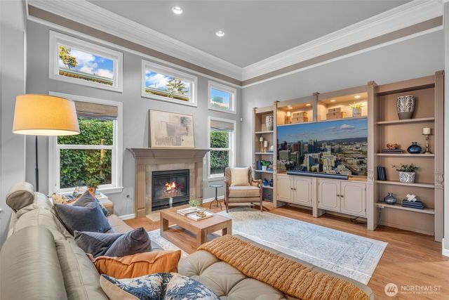 1260 108th Avenue NE, Bellevue, WA 98004