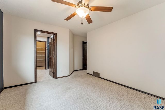 8209 W 51st St, Sioux Falls, SD 57106