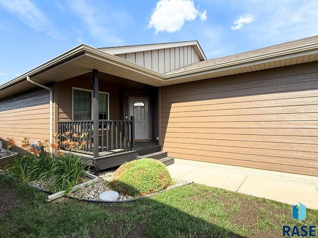 8209 W 51st St, Sioux Falls, SD 57106