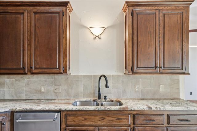 1809 Duckhawk Court, Edmond, OK 73003