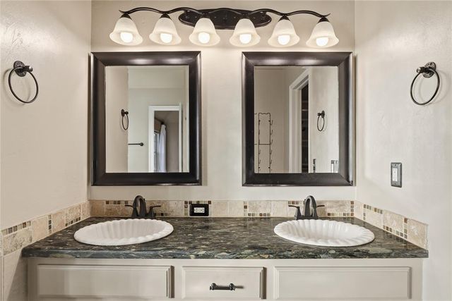 1809 Duckhawk Court, Edmond, OK 73003