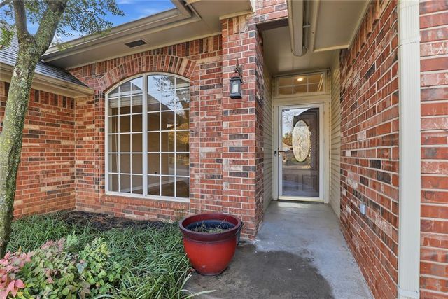 1809 Duckhawk Court, Edmond, OK 73003