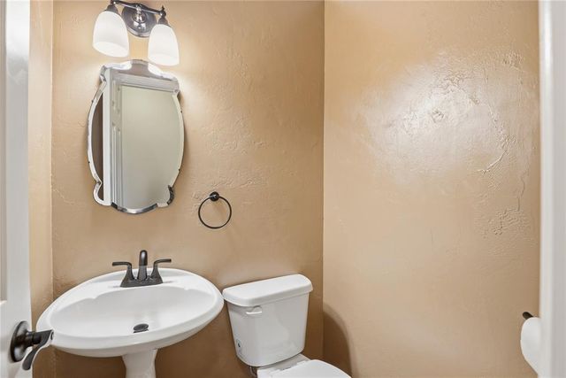 1809 Duckhawk Court, Edmond, OK 73003