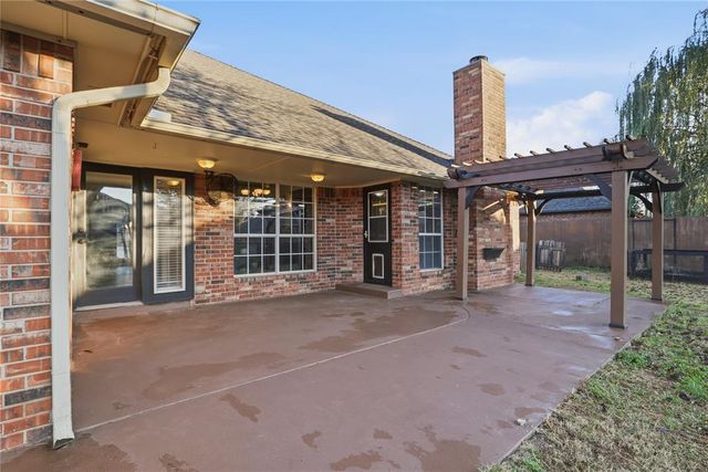 1809 Duckhawk Court, Edmond, OK 73003