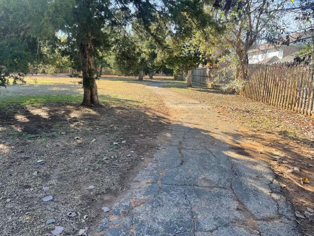 1809 Duckhawk Court, Edmond, OK 73003