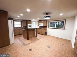 114 NURSERY AVE, Levittown, PA 19057
