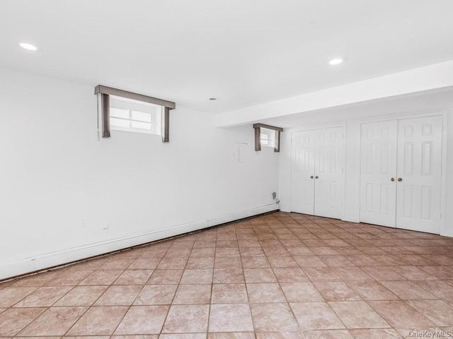 90 Remsen Circle, Yonkers, NY 10710