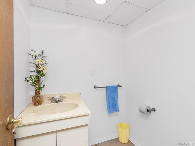 90 Remsen Circle, Yonkers, NY 10710