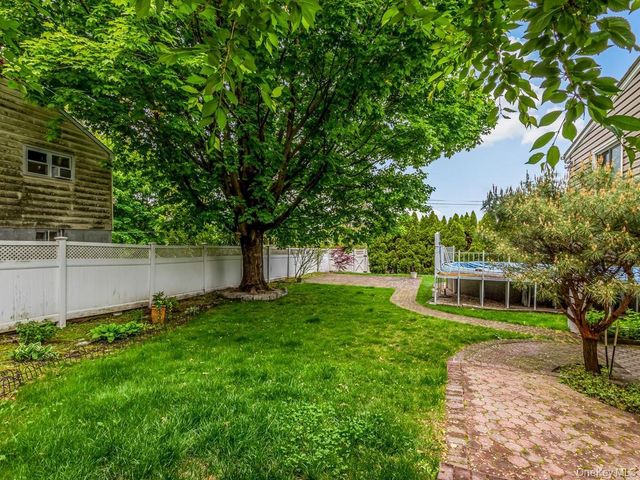 90 Remsen Circle, Yonkers, NY 10710