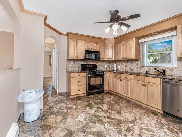 90 Remsen Circle, Yonkers, NY 10710