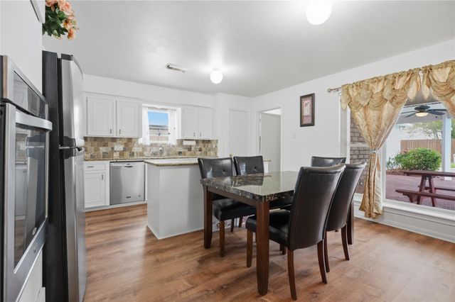 15319 Seahorse Drive, Houston, TX 77062