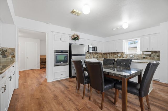 15319 Seahorse Drive, Houston, TX 77062