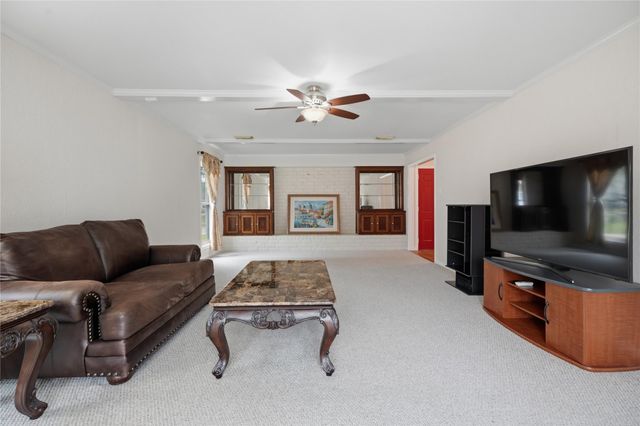 15319 Seahorse Drive, Houston, TX 77062