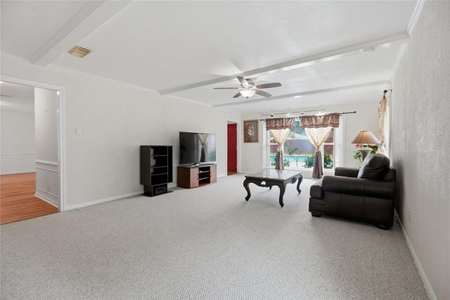 15319 Seahorse Drive, Houston, TX 77062