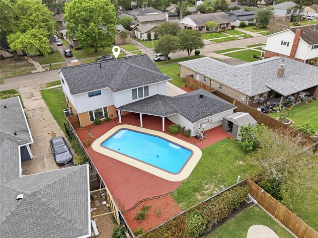 15319 Seahorse Drive, Houston, TX 77062