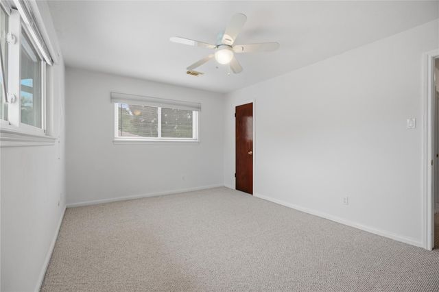 15319 Seahorse Drive, Houston, TX 77062