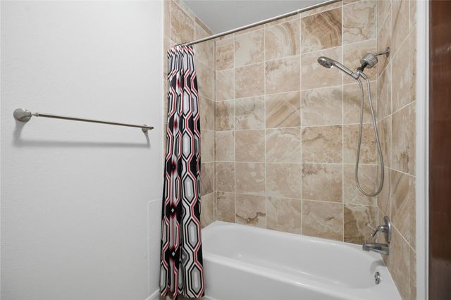 15319 Seahorse Drive, Houston, TX 77062