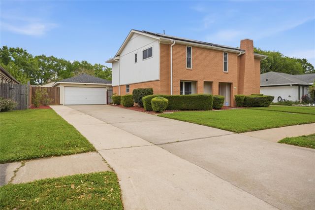 15319 Seahorse Drive, Houston, TX 77062