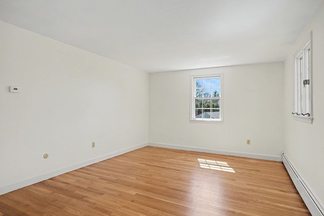 605 Chestnut St, Lynnfield, MA 01940