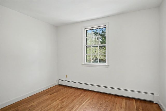 605 Chestnut St, Lynnfield, MA 01940