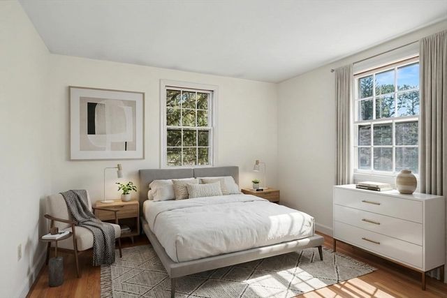 605 Chestnut St, Lynnfield, MA 01940