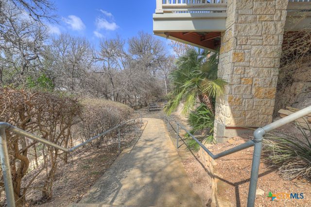 1247 Gruene Road 203, New Braunfels, TX 78130