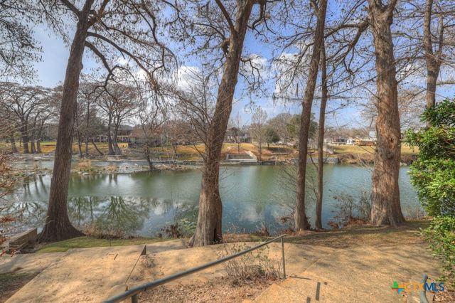 1247 Gruene Road 203, New Braunfels, TX 78130