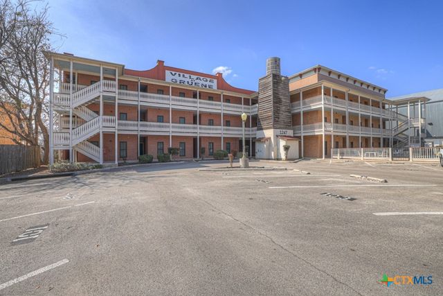 1247 Gruene Road 203, New Braunfels, TX 78130