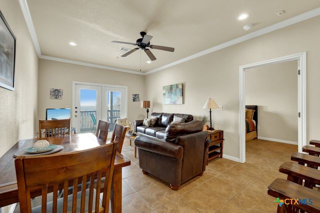 1247 Gruene Road 203, New Braunfels, TX 78130