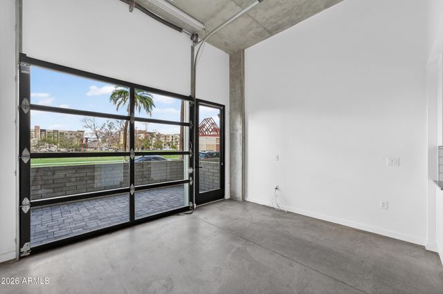 1130 N 2ND Street 102, Phoenix, AZ 85004