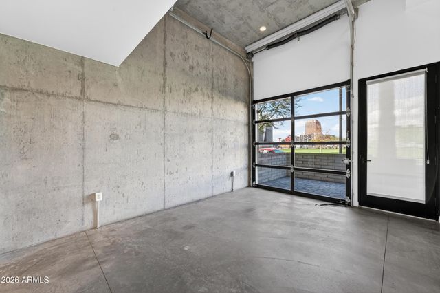 1130 N 2ND Street 102, Phoenix, AZ 85004